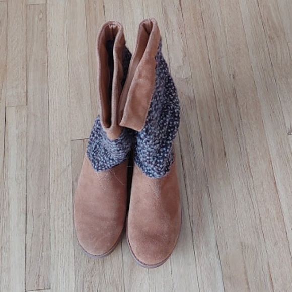 TOMS Tan/Brown Boots - Picture 3 of 6